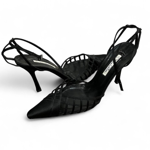 Oscar de la Renta Shoes - [Sold] Oscar de la Renta Sz.38 Black Satin Heels